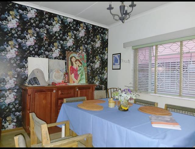 4 BEDROOM FREESTANDING FOR SALE IN IMPALA PARK